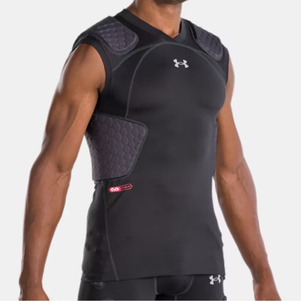Youth XL Under Armour Black Padded Athletic Football/ Rugby Tank